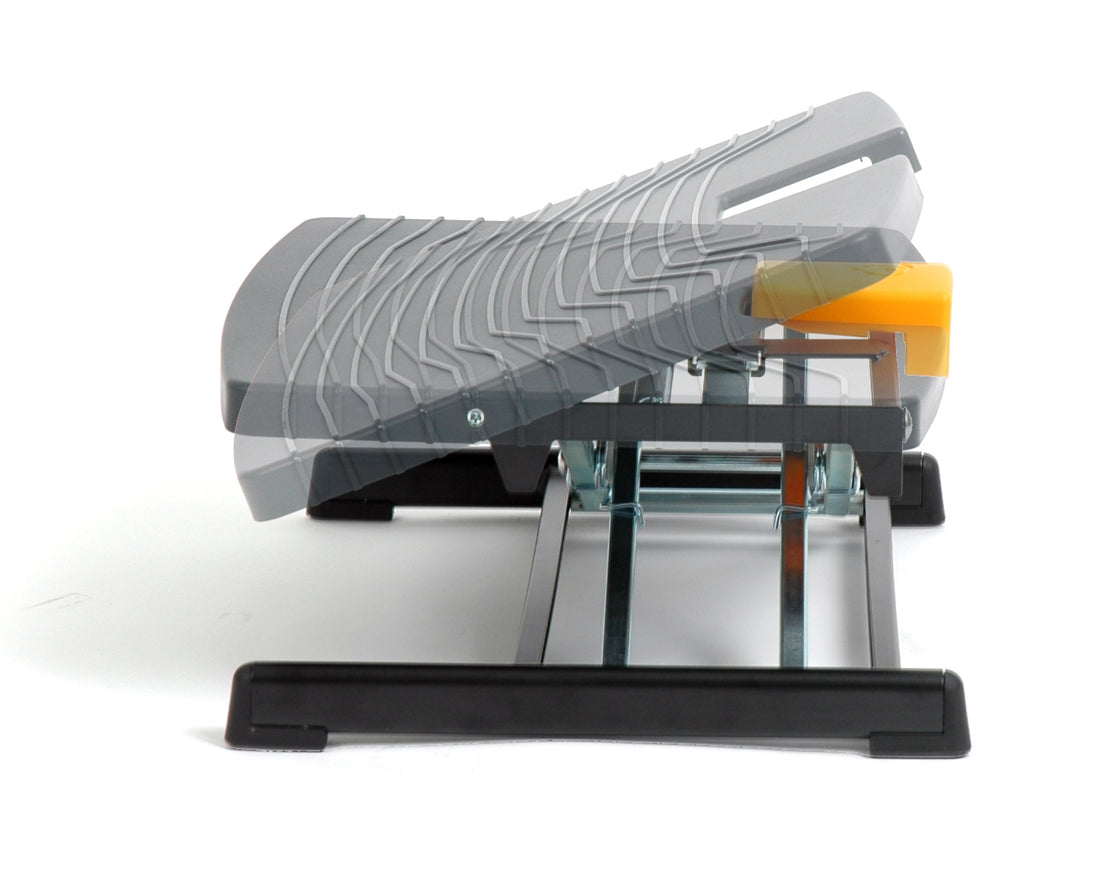 image showing angle adjustability of score pro 959 footrest